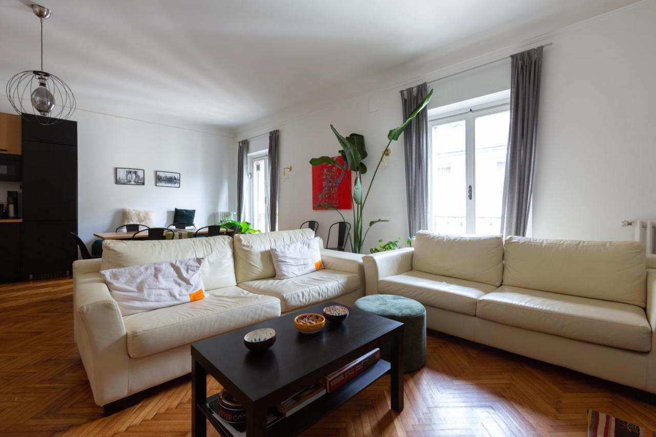 Moscova Cosy Apartment ميلان المظهر الخارجي الصورة